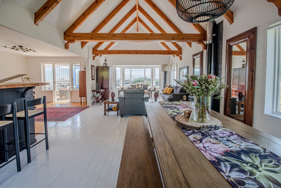 4 Bedroom Property for Sale in Pringle Bay Western Cape